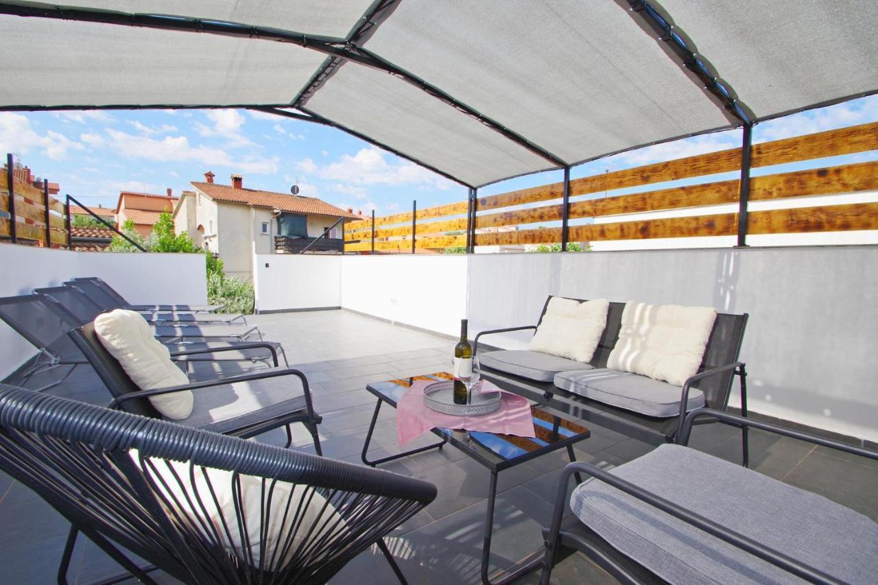 Holiday Apartment Dominik Pula Exterior photo